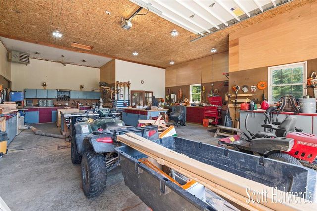 6311 142nd Avenue, Laketown Twp, MI 49423