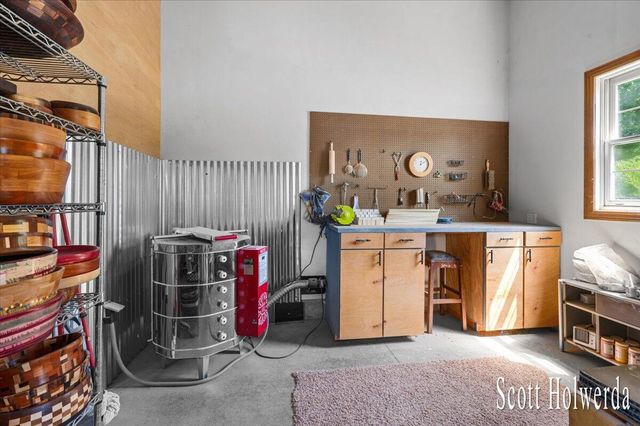 6311 142nd Avenue, Laketown Twp, MI 49423