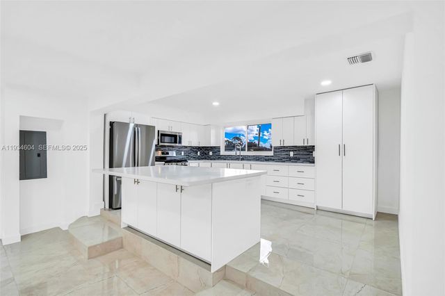 2410 NW 155th Ter, Miami Gardens, FL 33054