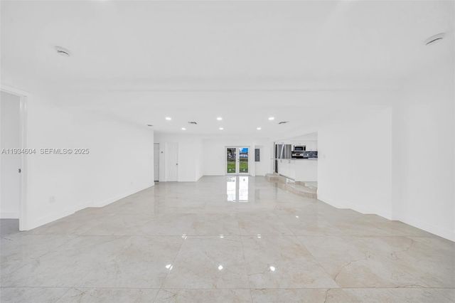 2410 NW 155th Ter, Miami Gardens, FL 33054