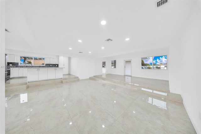 2410 NW 155th Ter, Miami Gardens, FL 33054