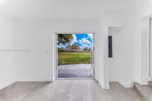 2410 NW 155th Ter, Miami Gardens, FL 33054