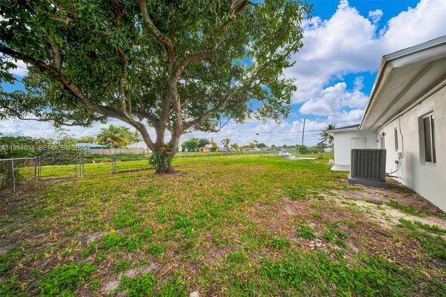 2410 NW 155th Ter, Miami Gardens, FL 33054