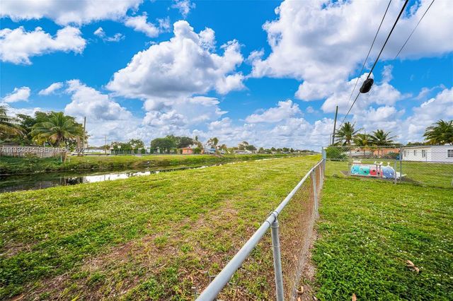 2410 NW 155th Ter, Miami Gardens, FL 33054