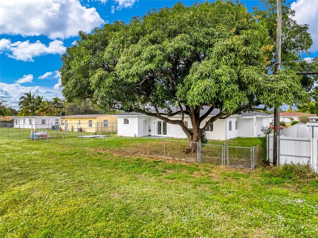 2410 NW 155th Ter, Miami Gardens, FL 33054