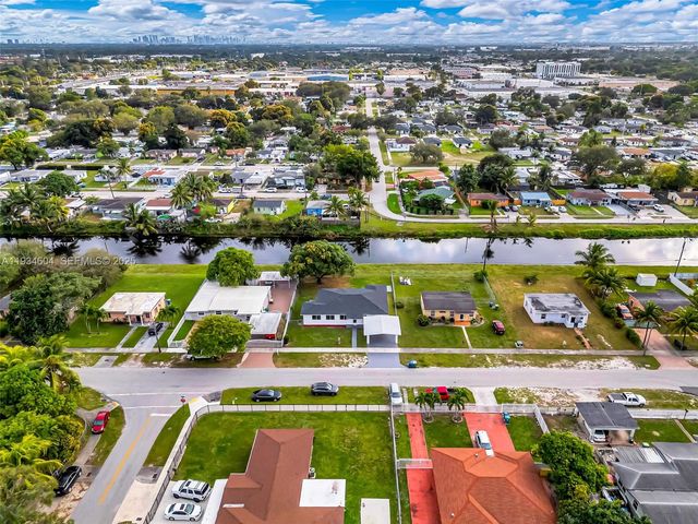 2410 NW 155th Ter, Miami Gardens, FL 33054