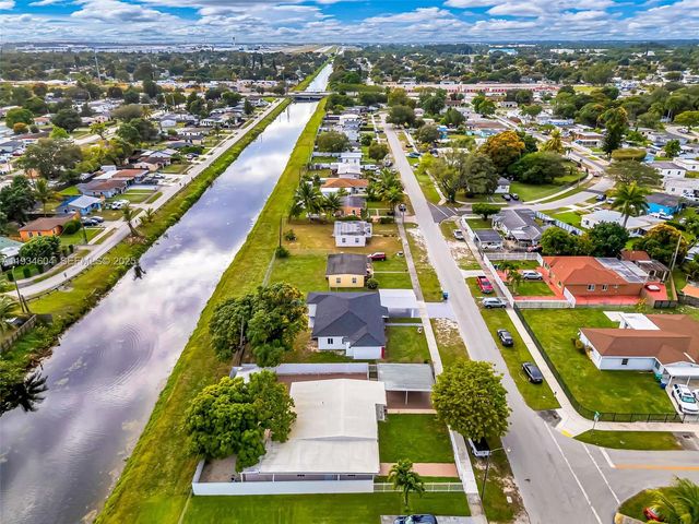 2410 NW 155th Ter, Miami Gardens, FL 33054