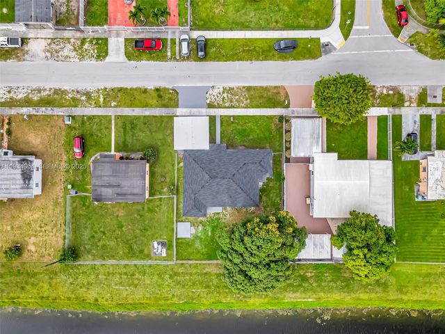 2410 NW 155th Ter, Miami Gardens, FL 33054