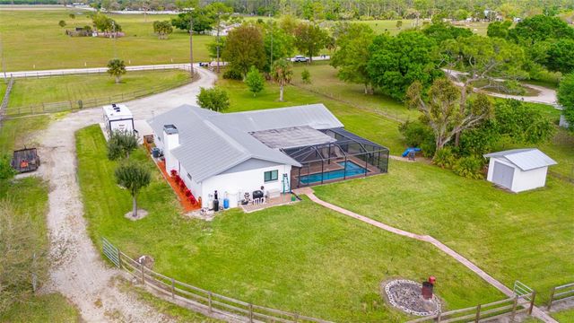 8150 DOSONTE LANE, North Fort Myers, FL 33917