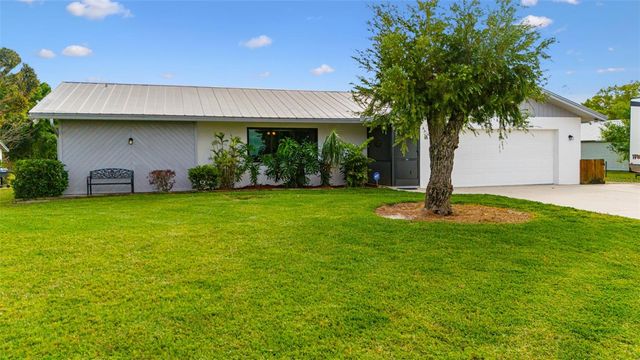 8150 DOSONTE LANE, North Fort Myers, FL 33917