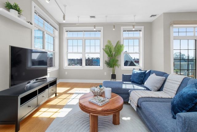 1188 Broadway 403, Somerville, MA 02144