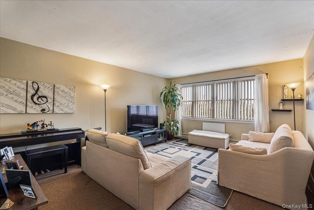 60-30 55th Drive, Maspeth, NY 11378