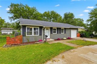 13700 E 39th Street, Independence, MO 64055