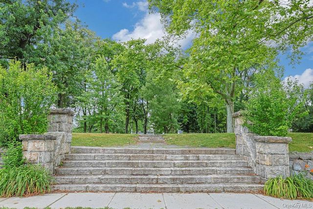 541 Second Avenue, Pelham, NY 10803