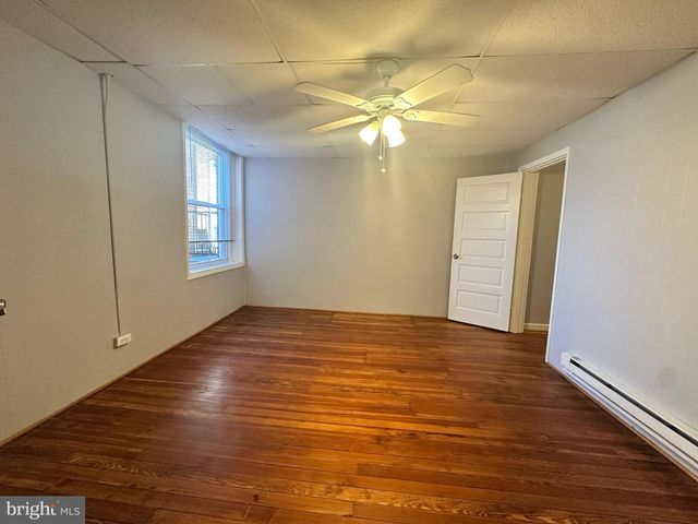 3306 AUCHENTOROLY TER, Baltimore, MD 21217