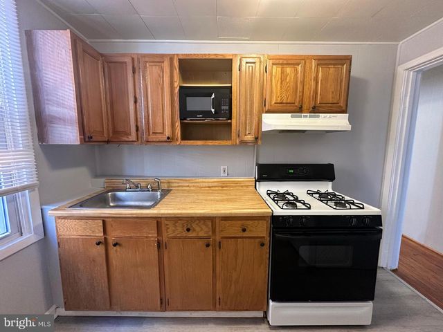 3306 AUCHENTOROLY TER, Baltimore, MD 21217