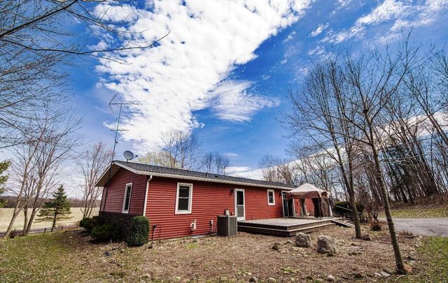 E11453 Bunker Drive, Baraboo, WI 53913