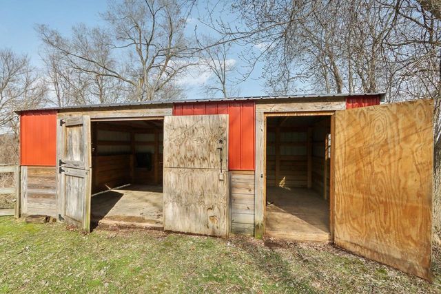 E11453 Bunker Drive, Baraboo, WI 53913