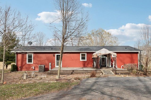 E11453 Bunker Drive, Baraboo, WI 53913