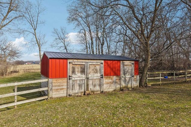 E11453 Bunker Drive, Baraboo, WI 53913