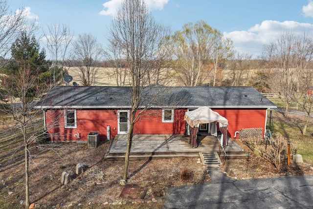 E11453 Bunker Drive, Baraboo, WI 53913