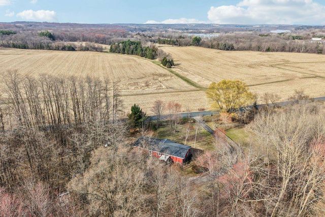 E11453 Bunker Drive, Baraboo, WI 53913