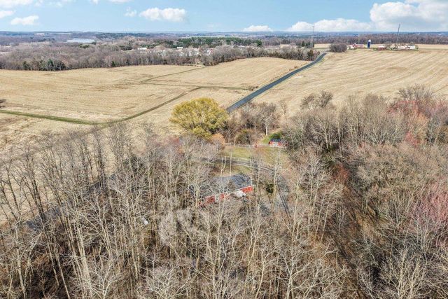 E11453 Bunker Drive, Baraboo, WI 53913