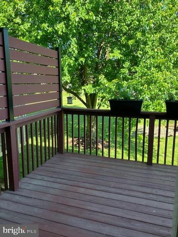 525 COBBLESTONE LN, Lancaster, PA 17601