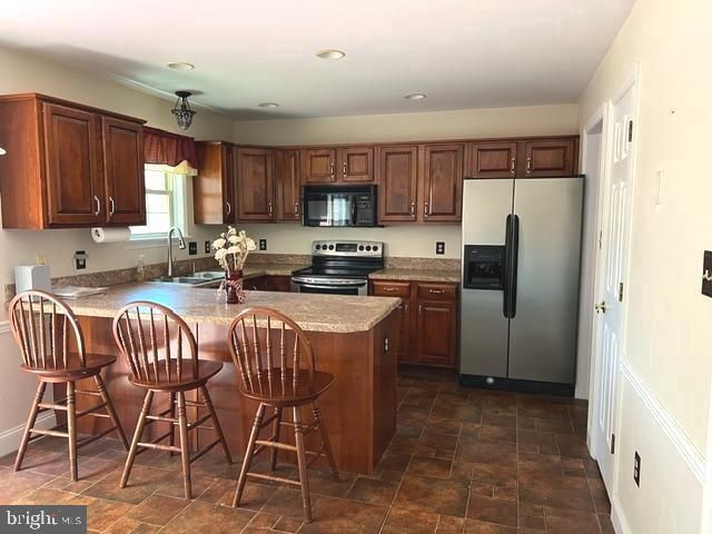 525 COBBLESTONE LN, Lancaster, PA 17601