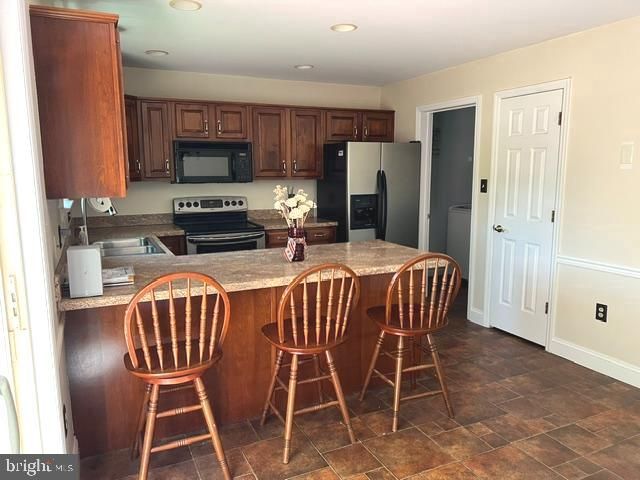 525 COBBLESTONE LN, Lancaster, PA 17601