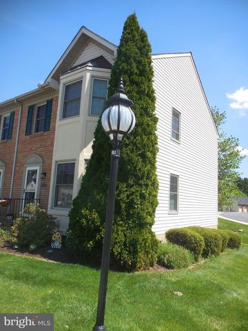 525 COBBLESTONE LN, Lancaster, PA 17601