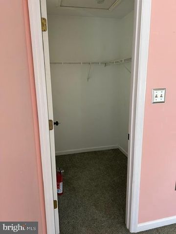 525 COBBLESTONE LN, Lancaster, PA 17601