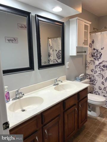 525 COBBLESTONE LN, Lancaster, PA 17601