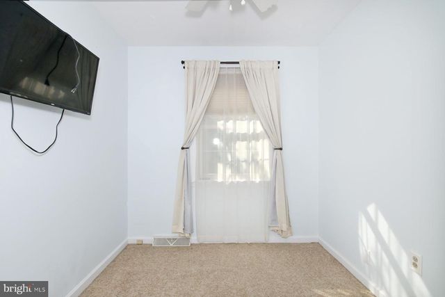 525 COBBLESTONE LN, Lancaster, PA 17601