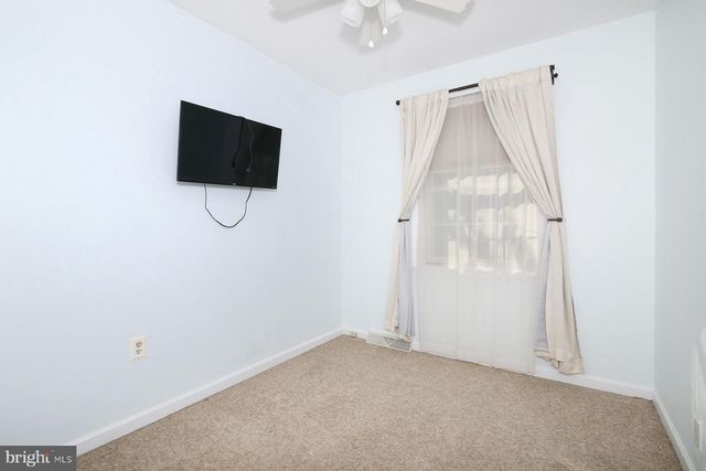 525 COBBLESTONE LN, Lancaster, PA 17601