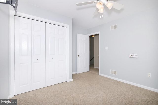 525 COBBLESTONE LN, Lancaster, PA 17601