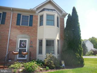 525 COBBLESTONE LN, Lancaster, PA 17601