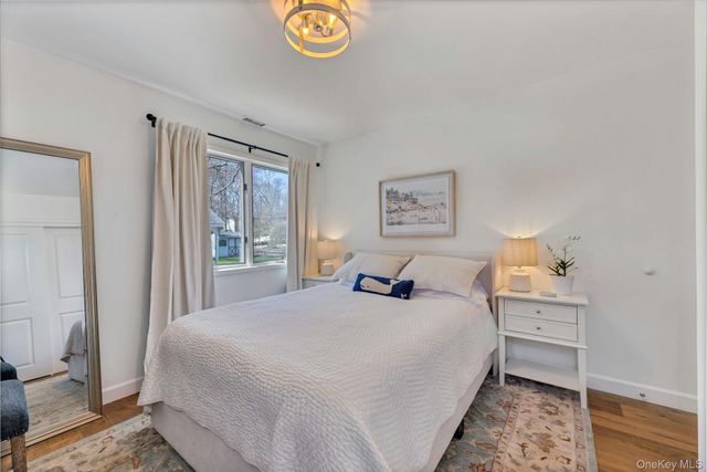 25 Miami Avenue, Peconic, NY 11958