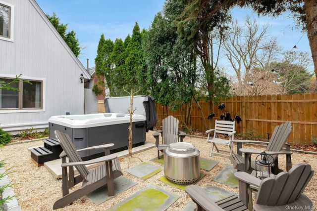 25 Miami Avenue, Peconic, NY 11958