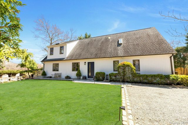 25 Miami Avenue, Peconic, NY 11958