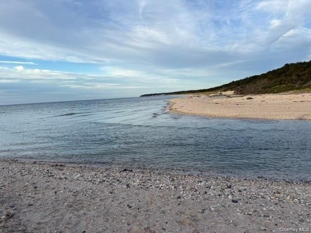 25 Miami Avenue, Peconic, NY 11958