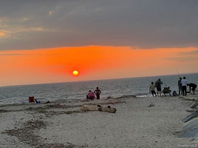 25 Miami Avenue, Peconic, NY 11958