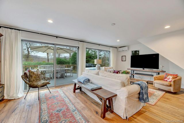 25 Miami Avenue, Peconic, NY 11958