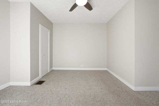12012 Brinley Ave, Louisville, KY 40243
