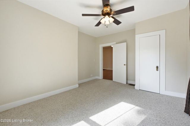 12012 Brinley Ave, Louisville, KY 40243