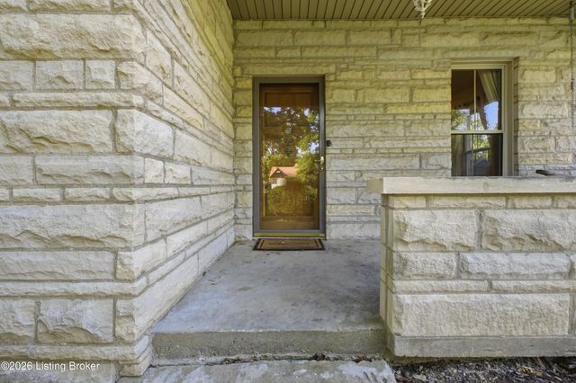 12012 Brinley Ave, Louisville, KY 40243