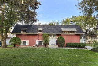 9509 Northcote Avenue, Munster, IN 46321