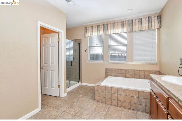 2533 Crescent Way, Discovery Bay, CA 94505