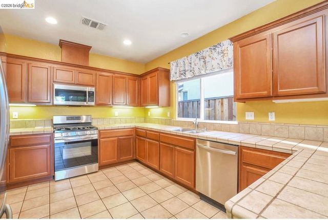 2533 Crescent Way, Discovery Bay, CA 94505