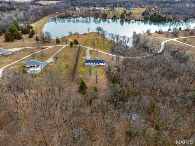 22121 Glen Ellen Cove, Warrenton, MO 63383